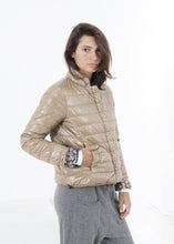 Carica l&#39;immagine nel visualizzatore di Gallery, Deione Coat in Graphite Floral
