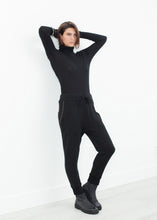 Carica l&#39;immagine nel visualizzatore di Gallery, Highsoft Cropped Sweat in Black