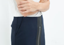 Carica l&#39;immagine nel visualizzatore di Gallery, Contrast Zipper Skirt in Navy