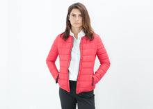 Carica l&#39;immagine nel visualizzatore di Gallery, Camelia Reversible Jacket in Black/Red