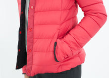 Carica l&#39;immagine nel visualizzatore di Gallery, Camelia Reversible Jacket in Black/Red