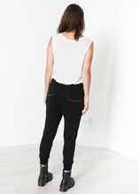 Carica l&#39;immagine nel visualizzatore di Gallery, Highsoft Cropped Sweat in Black