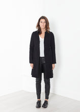 Carica l'immagine nel visualizzatore di Gallery, Zoulou Coat in Black