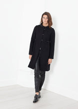 Carica l'immagine nel visualizzatore di Gallery, Zoulou Coat in Black