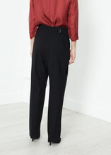 Carica l&#39;immagine nel visualizzatore di Gallery, Pleated Waistband Trouser in Black