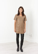 Carica l&#39;immagine nel visualizzatore di Gallery, Leather Front Tunic