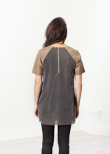 Carica l&#39;immagine nel visualizzatore di Gallery, Leather Front Tunic