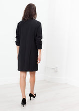 Carica l&#39;immagine nel visualizzatore di Gallery, A-Line Pocket Shift in Black