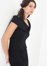 Carica l&#39;immagine nel visualizzatore di Gallery, Asymmetric Dress in Black