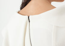 Carica l&#39;immagine nel visualizzatore di Gallery, Asymmetric Dress in Cream/Black