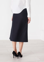 Carica l&#39;immagine nel visualizzatore di Gallery, Tulle Pleat Skirt in Navy