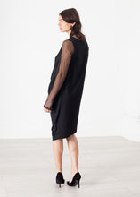 Carica l&#39;immagine nel visualizzatore di Gallery, Net Dress in Black