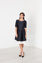 Carica l&#39;immagine nel visualizzatore di Gallery, Tie Dress in Navy