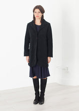 Carica l&#39;immagine nel visualizzatore di Gallery, Griffon Coat in Black