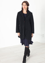 Carica l&#39;immagine nel visualizzatore di Gallery, Griffon Coat in Black