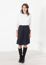 Carica l&#39;immagine nel visualizzatore di Gallery, Pleated Wool Skirt in Navy