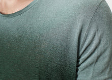 Carica l&#39;immagine nel visualizzatore di Gallery, Overprint T-Shirt in Green