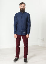 Carica l&#39;immagine nel visualizzatore di Gallery, Button Up Shirt in Navy