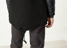 Carica l&#39;immagine nel visualizzatore di Gallery, Hooded Parka in Black