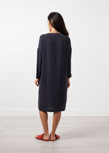Carica l&#39;immagine nel visualizzatore di Gallery, Long Sleeve Silk Dress
