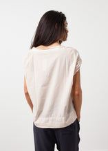 Carica l&#39;immagine nel visualizzatore di Gallery, Oversize Box Top
