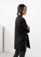 Carica l&#39;immagine nel visualizzatore di Gallery, Oversized Bibbed Blouse