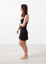 Carica l&#39;immagine nel visualizzatore di Gallery, Delicious Lace Slip