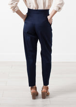Carica l&#39;immagine nel visualizzatore di Gallery, Tapered Trouser