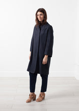 Carica l'immagine nel visualizzatore di Gallery, Woven Pleat Back Coat