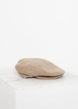 Carica l&#39;immagine nel visualizzatore di Gallery, Big Moon Hat