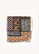 Carica l&#39;immagine nel visualizzatore di Gallery, Compostella Scarf