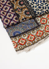 Carica l&#39;immagine nel visualizzatore di Gallery, Compostella Scarf