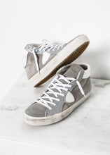 Carica l&#39;immagine nel visualizzatore di Gallery, High Top Sneaker
