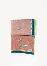 Carica l&#39;immagine nel visualizzatore di Gallery, Floral Cashmere Scarf
