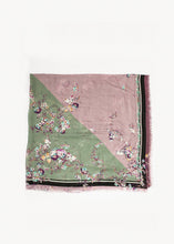 Carica l&#39;immagine nel visualizzatore di Gallery, Floral Cashmere Scarf