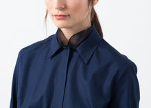 Carica l&#39;immagine nel visualizzatore di Gallery, Sheer Silk Collar Button Up
