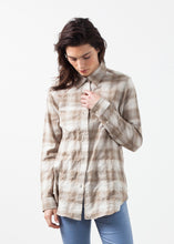 Carica l&#39;immagine nel visualizzatore di Gallery, Standard Shirt