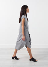 Carica l&#39;immagine nel visualizzatore di Gallery, Embraced Tunic