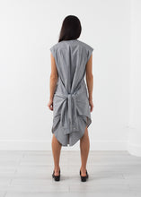 Carica l&#39;immagine nel visualizzatore di Gallery, Embraced Tunic