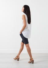 Carica l&#39;immagine nel visualizzatore di Gallery, Sleeveless Tunic