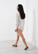 Carica l&#39;immagine nel visualizzatore di Gallery, Classic Button Down