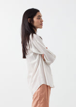 Carica l&#39;immagine nel visualizzatore di Gallery, Classic Button Down