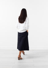 Carica l'immagine nel visualizzatore di Gallery, Wide Stripe Sweater