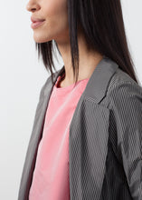 Carica l&#39;immagine nel visualizzatore di Gallery, Roumanoff Waterproof Jacket