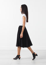 Carica l&#39;immagine nel visualizzatore di Gallery, Releve Skirt