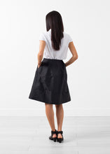 Carica l&#39;immagine nel visualizzatore di Gallery, Reversi Skirt