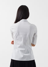 Carica l&#39;immagine nel visualizzatore di Gallery, Lena Shirt
