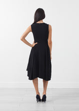 Carica l&#39;immagine nel visualizzatore di Gallery, V-Neck Dress