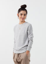 Carica l&#39;immagine nel visualizzatore di Gallery, Striped Pullover