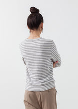 Carica l&#39;immagine nel visualizzatore di Gallery, Striped Pullover